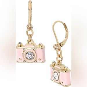 NWB Betsey Johnson pink camera drop earrings